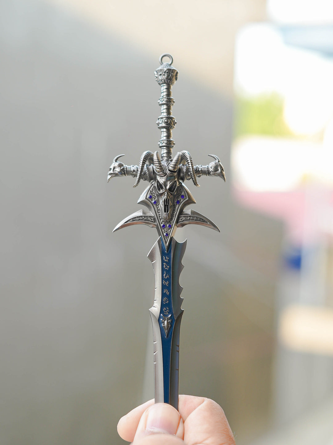 Frostmourne (WOW)